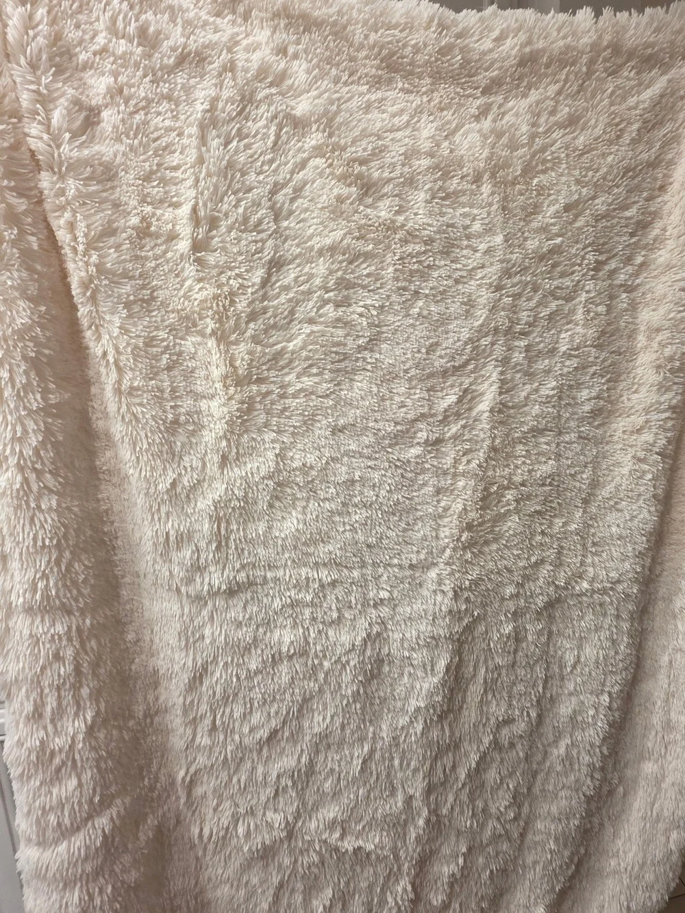 NWT ~ Celebrity Home Faux Fur Throw Blanket - Ivory